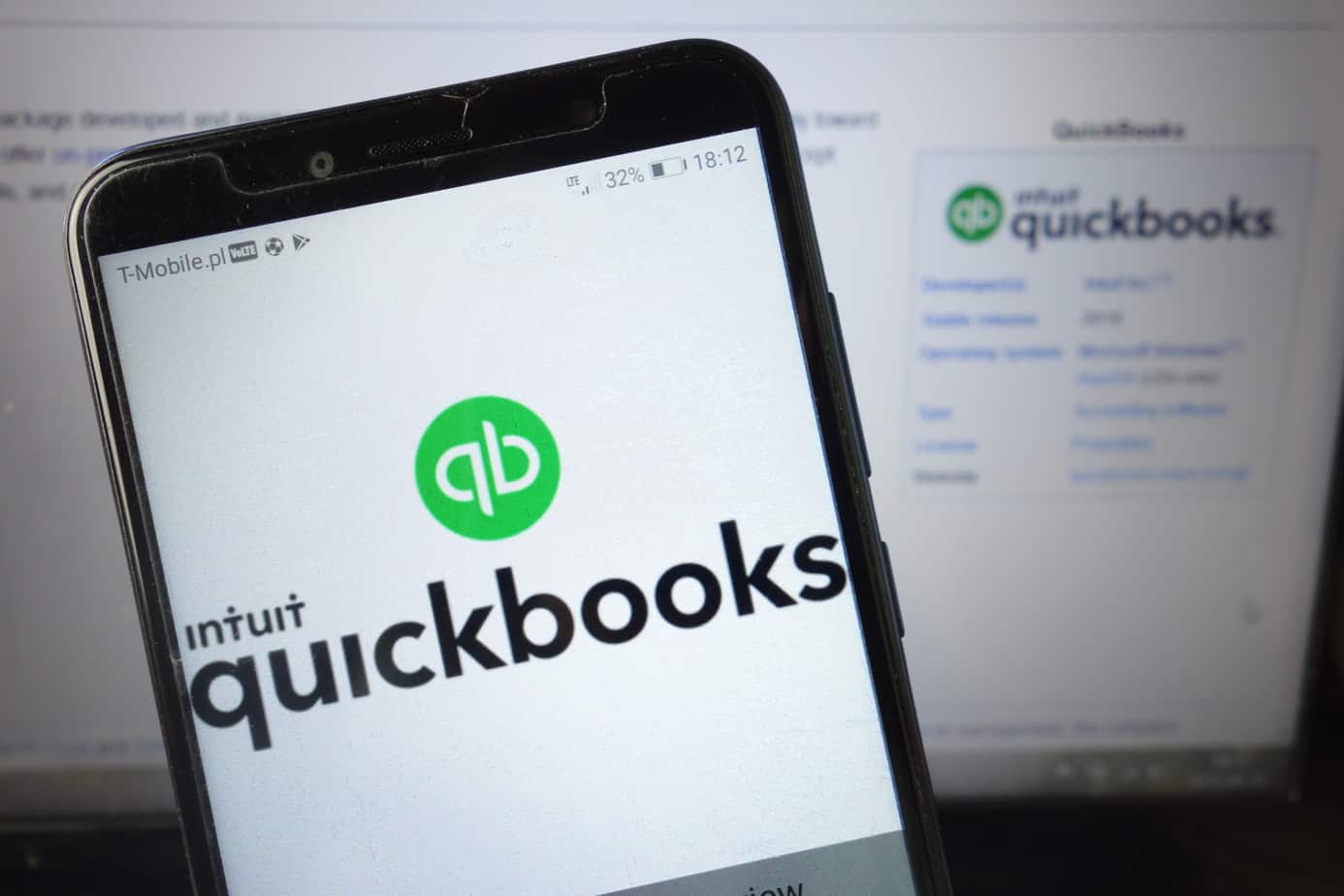 The Pros and Cons of QuickBooks Online