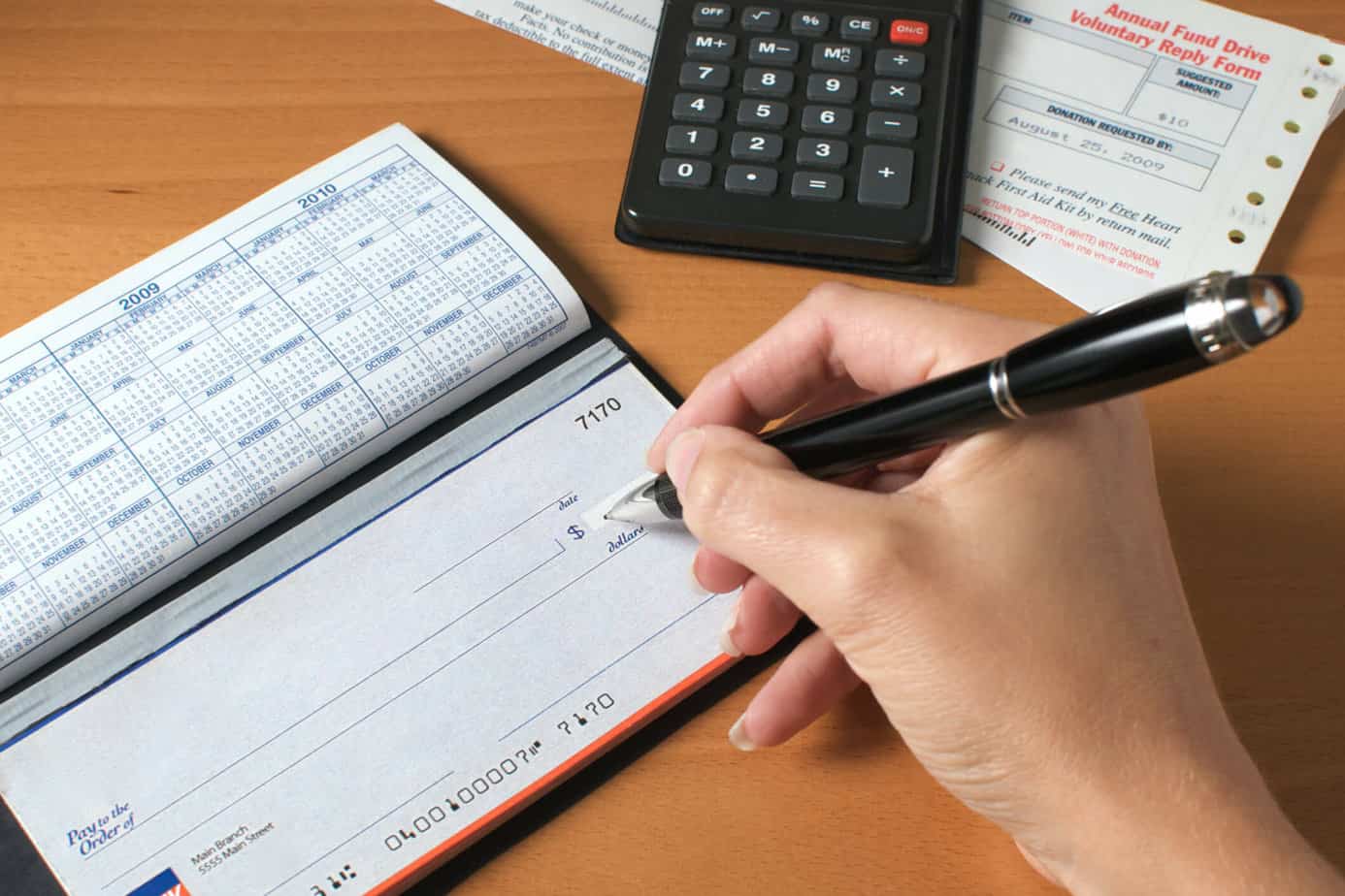 Why Some Businesses Don’t Accept Personal Checks
