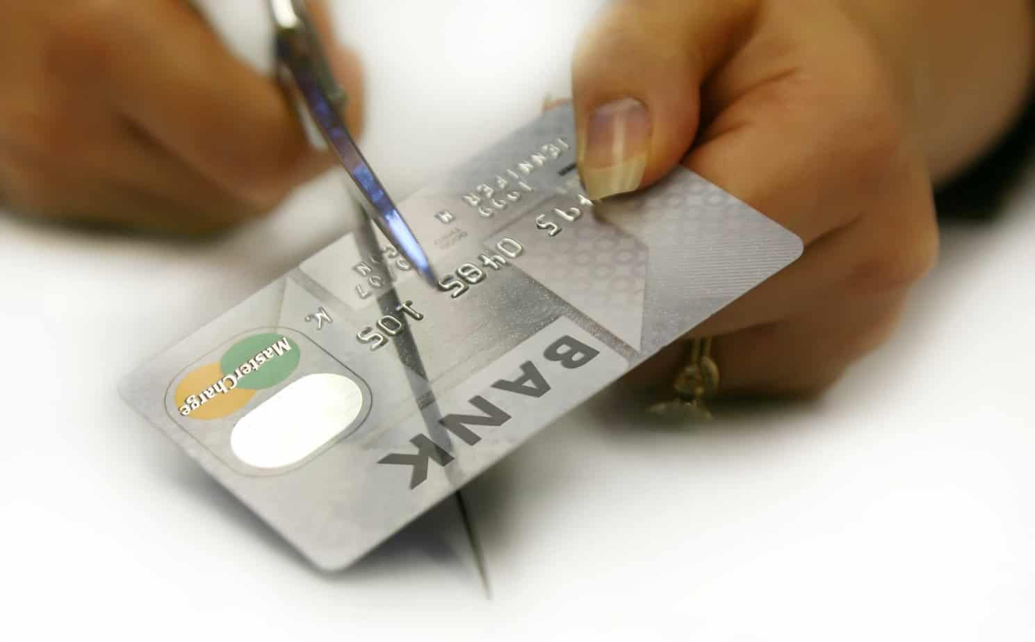 How to Close a Credit Card Properly
