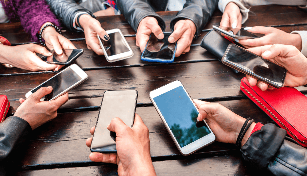 How do Smartphones help in Banking?