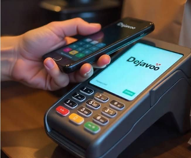 Wireless smartphone payment via mobile device and card reader for secure transactions.